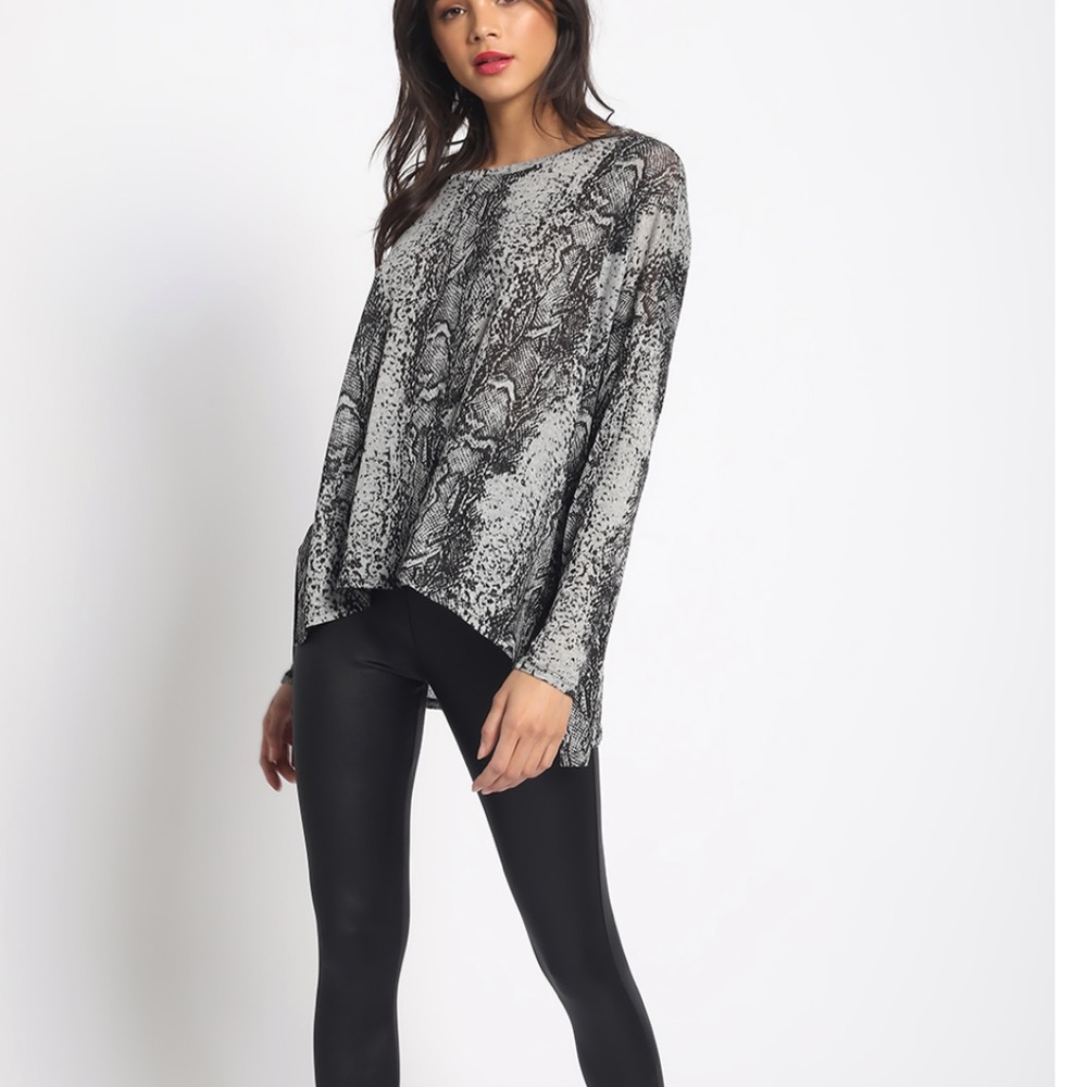 Black & Grey Snakeskin Print LongSleeve Top - Picture 2 of 6